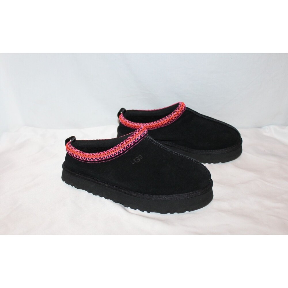 NWOB UGG TAZZ SUEDE SHEARLING LINED SLIPPERS BLACK YOUTH 6 WOMEN'S 7.5-8